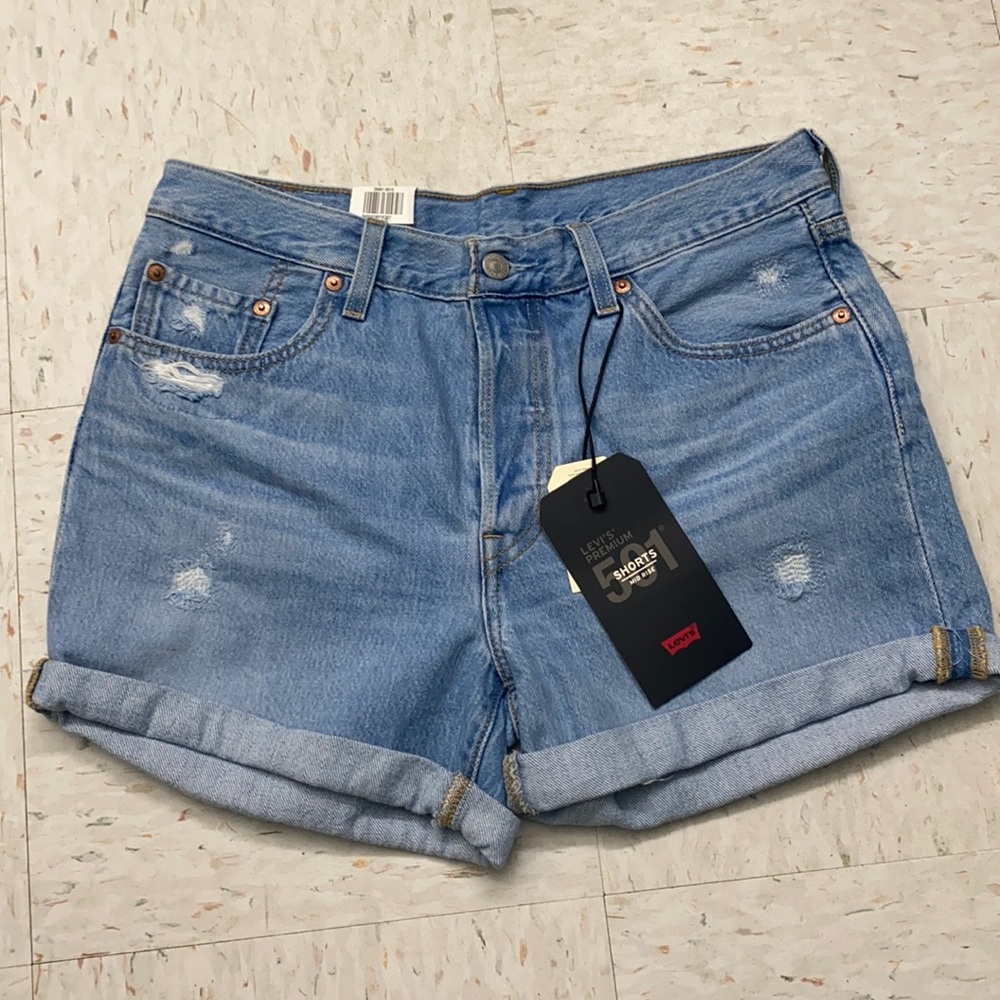 Levi’s premium 501 mid rise shorts